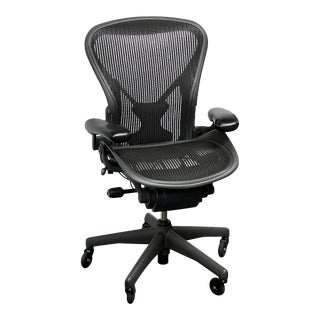 Herman Miller Aeron Ergonomic Office Desk Chair, Size B For Sale