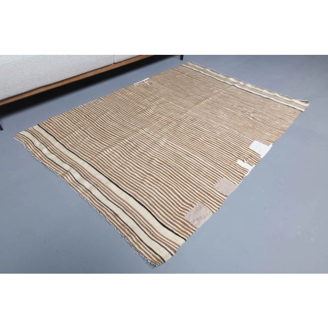 1970s Vintage Turkish Hand-Knotted Wool Cotton Beige Kilim Area Rug For Sale - Image 5 of 11
