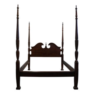 Universal Furniture Solid Cherry Traditional Style Queen Size Four Poster Pediment Rice Bed For Sale