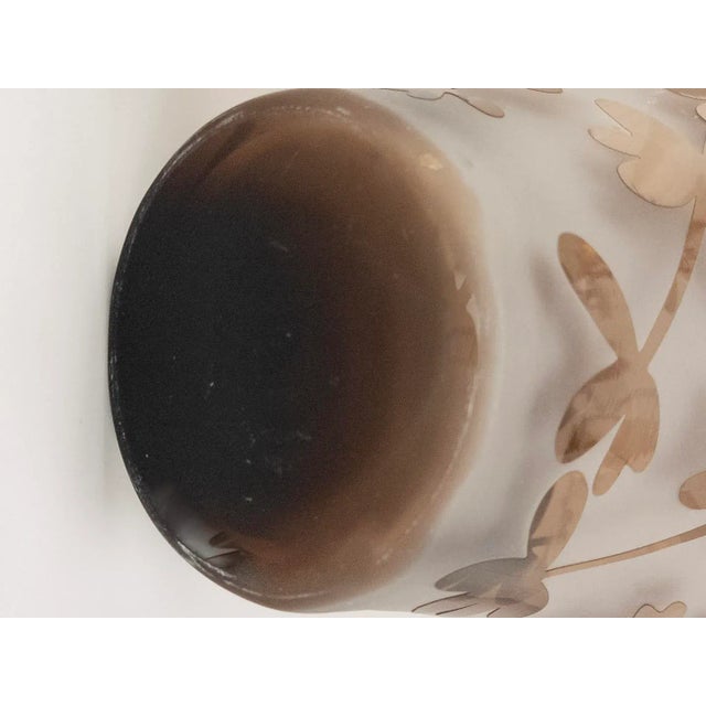 1990s Frosted Smoke Art Glass Mirror Optic Modern Floral Pattern Vase For Sale - Image 11 of 12