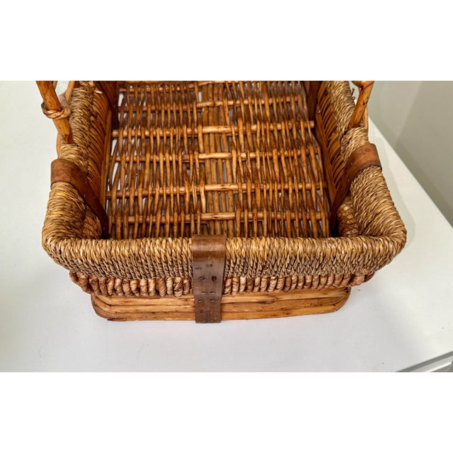 Late 20th Century Wicker & Rattan Basket Handled Basket For Sale - Image 5 of 11