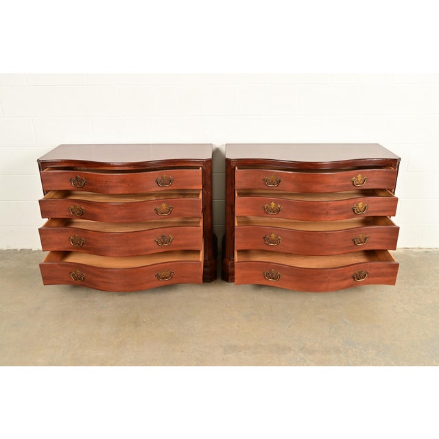 Late 20th Century Baker Furniture Historic Charleston Chippendale Carved Mahogany Serpentine Front Dresser Chests, Pair For Sale - Image 5 of 14