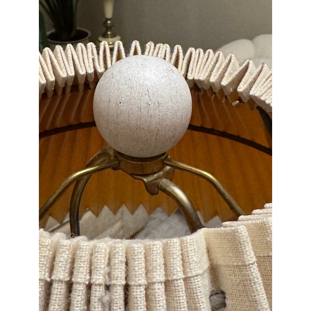 Neoclassical Vintage 1989 Dynasty Neoclassical Fluted Column Floor & Table Lamps – Set of 2 For Sale - Image 3 of 9
