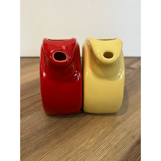 1980s Art Deco Fiesta Mini Disc Pitchers - Pair For Sale In New York - Image 6 of 10