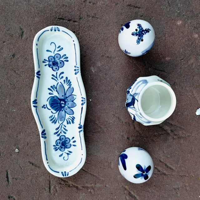 Vintage Ceramic Delft Condiment Set With Matching Tray- 4 Pieces For Sale In Baltimore - Image 6 of 10