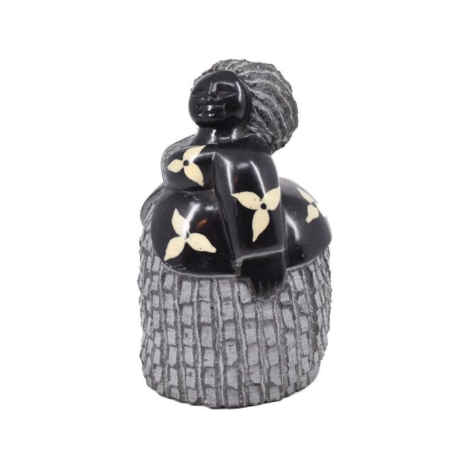 Early 20th Century Early 20th Century Shona Stone Woman Sculpture In The Style of Colleen For Sale - Image 5 of 6