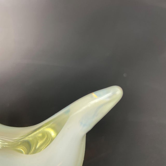 Cenedese 1960s Art Glass Clear Opalescent Swan Figurines Sculptures Attributed to Murano Cenedese- Set of 2 For Sale - Image 4 of 11