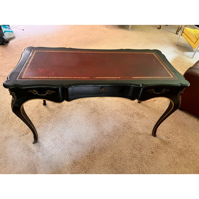 French Provincial John Widdicomb Louis XV Style Ebonized & Gilt Writing Desk With Tooled Leather Top and Matching Chair, 1950s Grand Rapids For Sale - Image 3 of 12