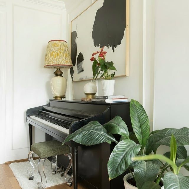 1980s Chunky Lucite Vanity Chair Attributed to Shlomi Haziza For Sale - Image 5 of 5