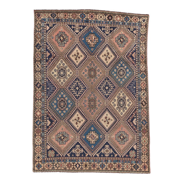 Antique Persian Shiraz Rug - 06'05 X 08'11 For Sale