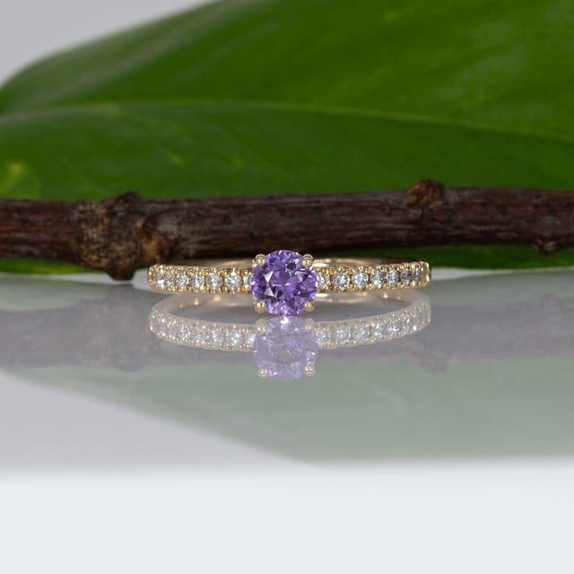 2020s Purple Sapphire Round Ring With Natural Diamond Halo: Solid 14k Gold, Size 6.75 For Sale - Image 5 of 9