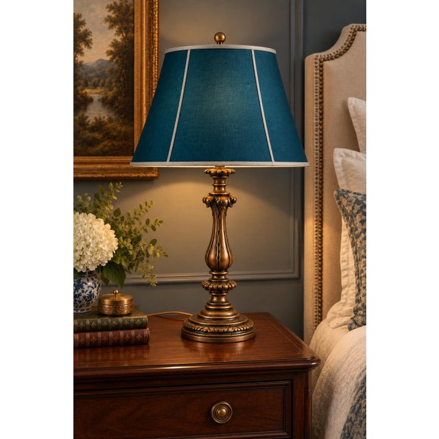Hollywood Regency Vintage Neoclassical Acanthus Table Lamp With Peacock Teal Satin Shade For Sale - Image 3 of 9
