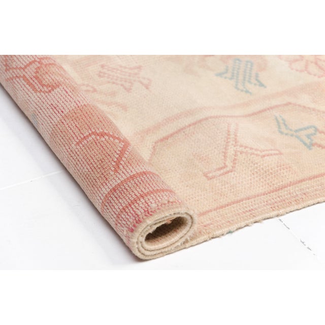 Textile Vintage Turkish Oushak Runner - Neutral Pastel Medallion For Sale - Image 7 of 10
