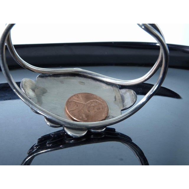 Late 20th Century 6.75" Vintage Navajo Sterling Kingman Turquoise Cuff Bracelet For Sale - Image 5 of 6