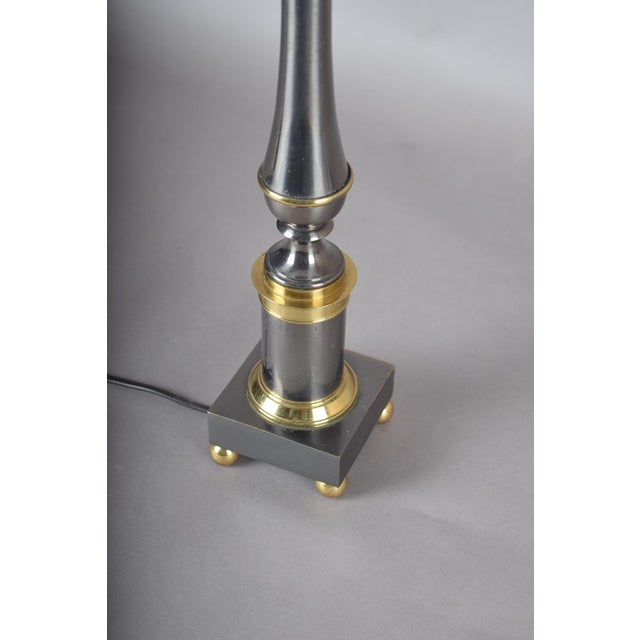 White Mid-Century Modern French Table Lamp in Metal and Brass, 1950s For Sale - Image 8 of 10