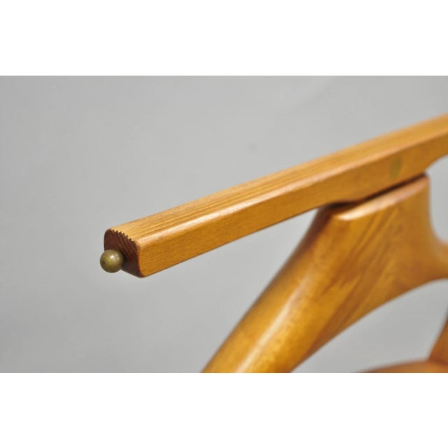 Wood Vintage Fratelli Reguitti Italian X-Form Beech Wood Gentleman's Clothing Valet For Sale - Image 7 of 17