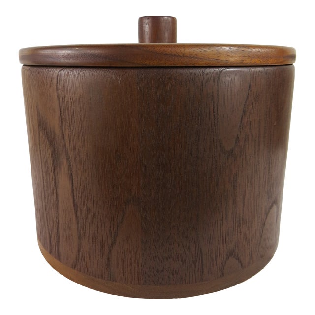 Mid 20th Century Wood Storage Box With Knobbed Lid For Sale