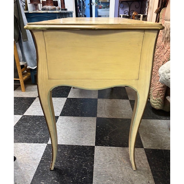 Yellow 1960s John Widdicomb Vanity/Desk For Sale - Image 8 of 15