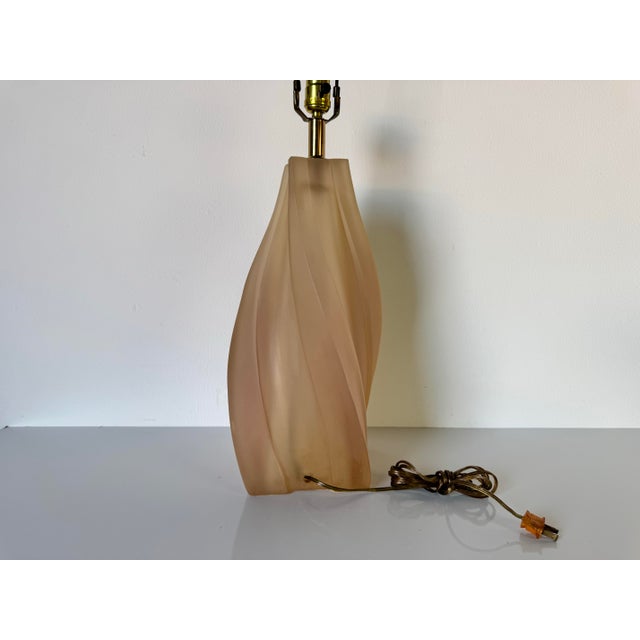 Paolo Gucci Twisted Form Acrylic Table Lamp For Sale - Image 9 of 12