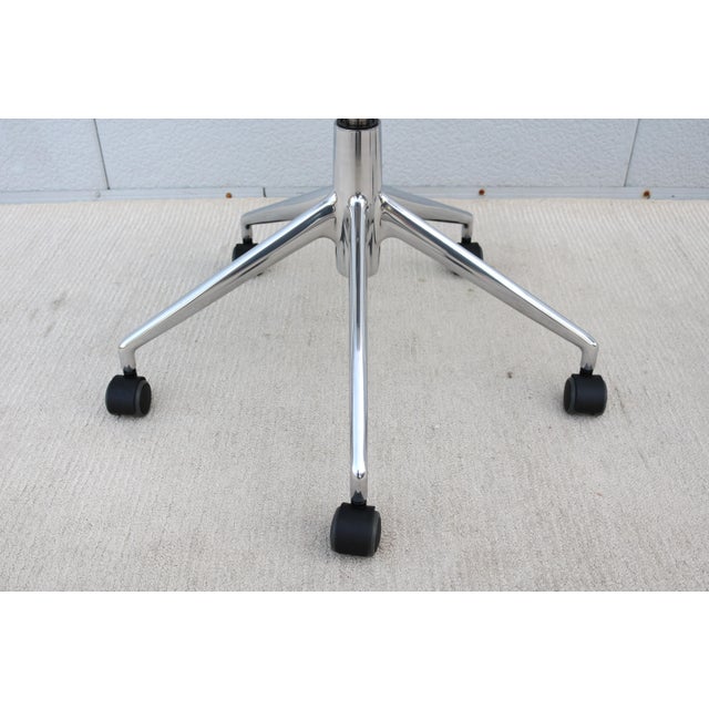 Italian Modern Antonio Citterio for B&b Italia Iuta White Swivel Desk Task Chair For Sale - Image 16 of 18