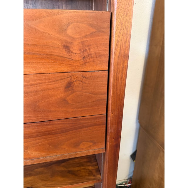 Mid 20th Century Glenn of California American Walnut Bookshelf + Drawers, Mid 20th Century For Sale - Image 5 of 12