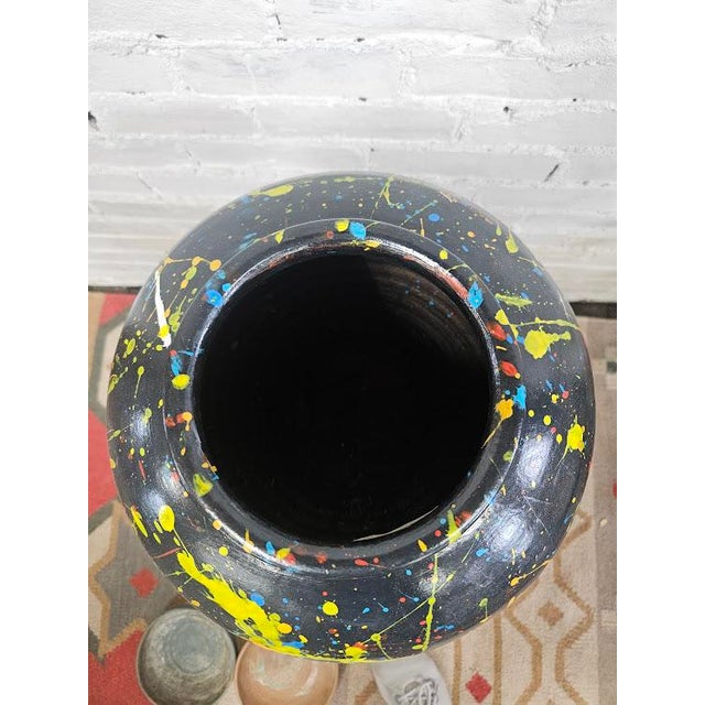 Mid 20th Century Splatter Paint Ceramic Vase – Jackson Pollock Style For Sale In Providence - Image 6 of 6