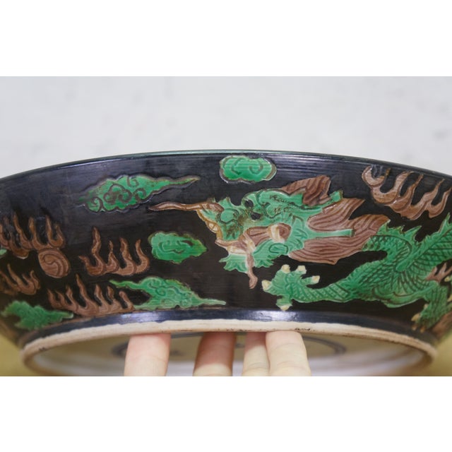 Antique Chinese Kangxi Famille Noire 5 Toed Dragon Dish Bowl 11" For Sale - Image 16 of 18