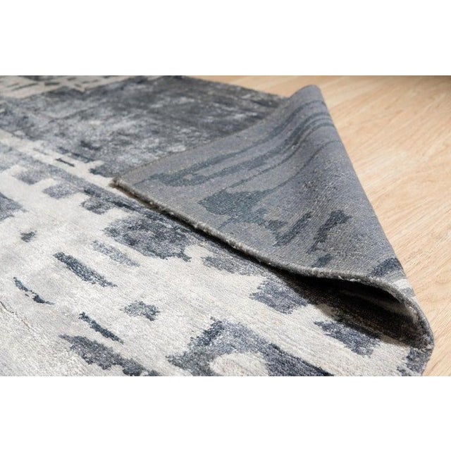 Contemporary 9x12 Gray Hand-Knotted Wool Viscose Faded Fortress Motif Abstract Carpet Rug For Sale - Image 3 of 4