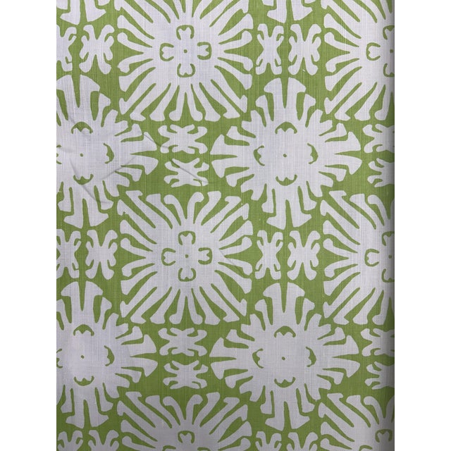 Quadrille China Seas Sigourney (Small Scale) Jungle Green Fabric- 1.5 Yards For Sale