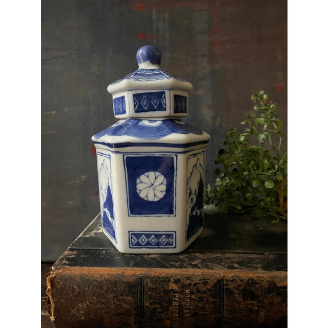 Ceramic Blue and White Chinoiserie Hexagon Shaped Tea Canister Grand Millennial Decor For Sale - Image 7 of 8