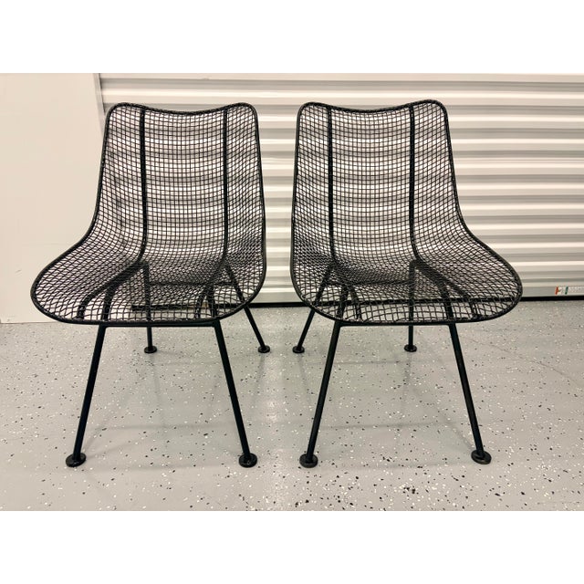 Mid-Century Modern Mid Century Modern Woodard Sculptural Mesh Side Chairs - Set of 2 For Sale - Image 3 of 6