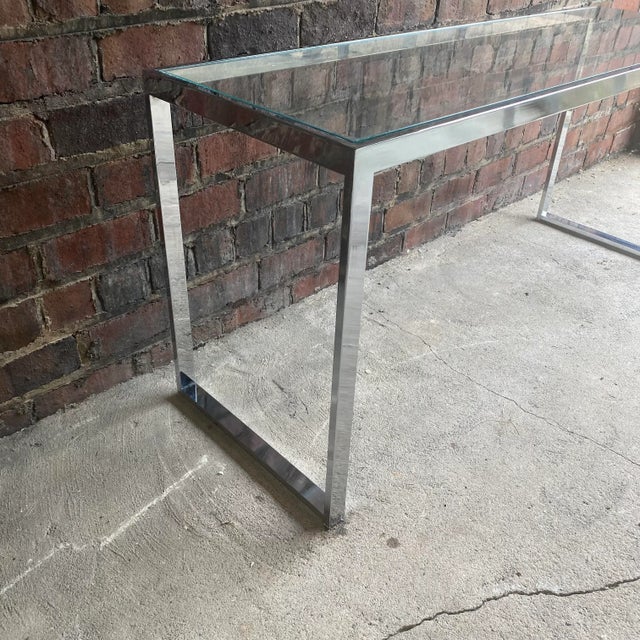 Mid-Century Modern Vintage Chrome Long Side Table In the Style of Milo Baughman For Sale - Image 3 of 8