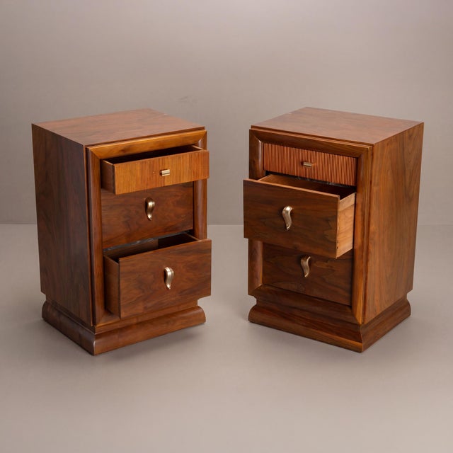 We love when the design of a piece allows its materials to speak for themselves. These stands have a transitional design,...