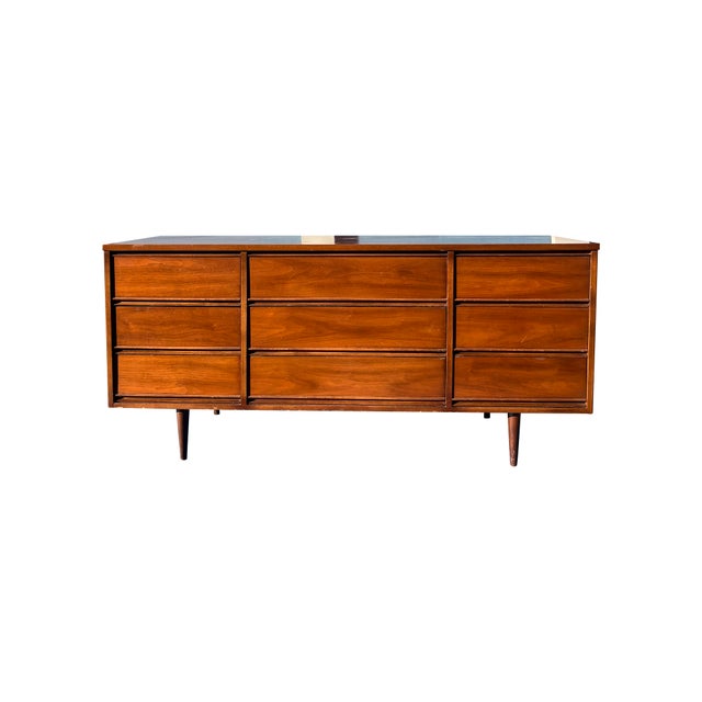 Vintage Mid Century Modern Triple Long Lowboy Dresser Lots of storage! Nicely designed dressed with beautiful wood grain....