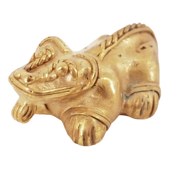 Colombian Taïrona Tumbaga Statuette of Caiman in the Llanos For Sale