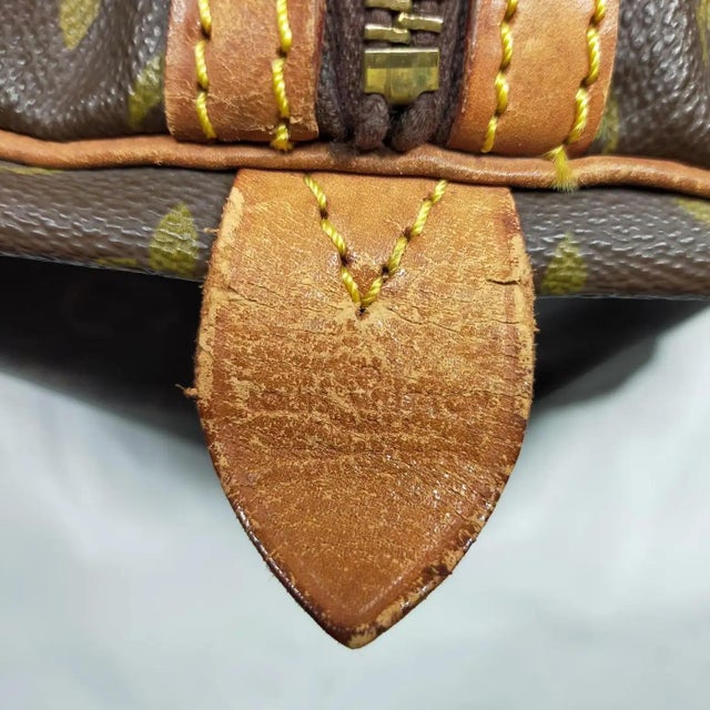 2000 - 2009 A 2000s Louis Vuitton Monogram Coated Canvas Boston Sac Souple 55 For Sale - Image 5 of 15