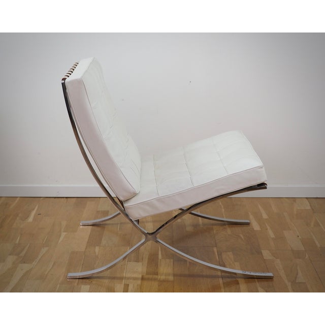 Barcelona Chair in Leather by Ludwig Mies Van Der Rohe for Knoll International For Sale - Image 9 of 13