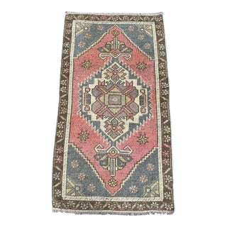 Turkish Yastik Rug 1'11" x 3'5" For Sale