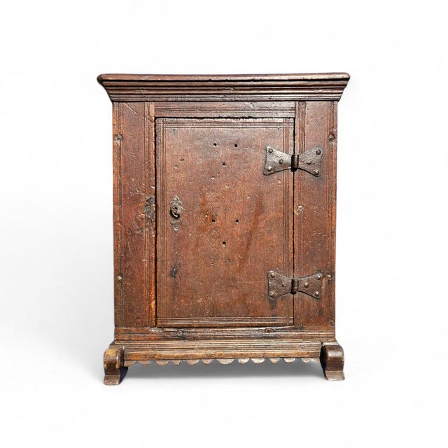 Boeren Spinde Farmer's Pantry Cupboard in Oak, 18th Century For Sale - Image 12 of 17