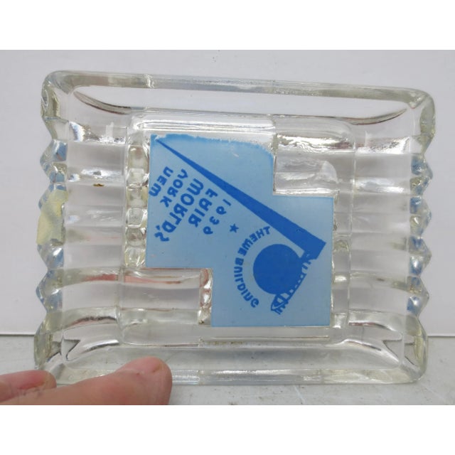 Art Deco 1939 New York World's Fair Theme Building Ashtray For Sale - Image 3 of 4