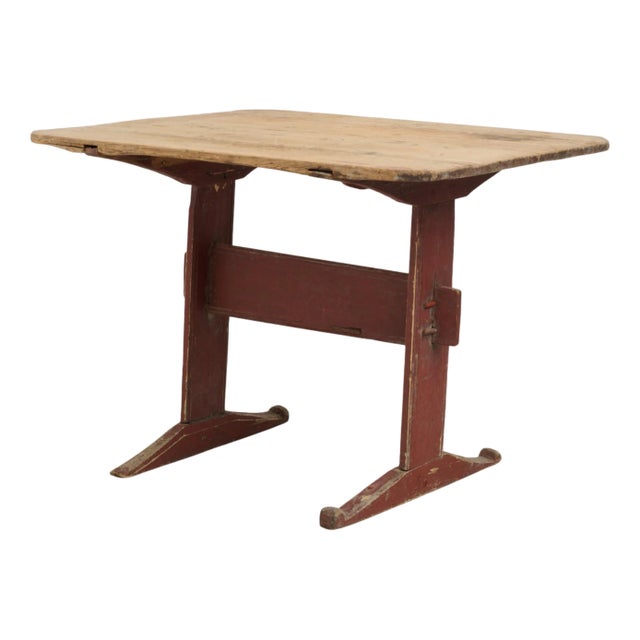 Small Folk Art Table in Pine, 1700s For Sale