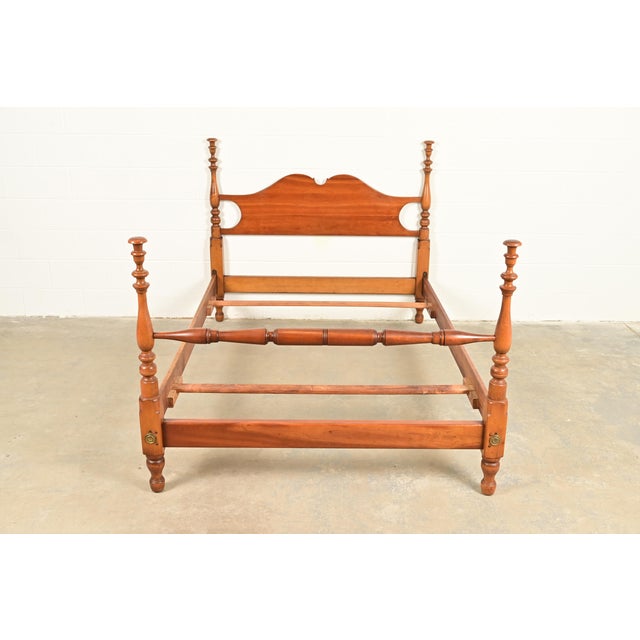 A gorgeous American Colonial style four poster full size bed By L. & J.G. Stickley USA, 1959 Carved solid cherry wood,...