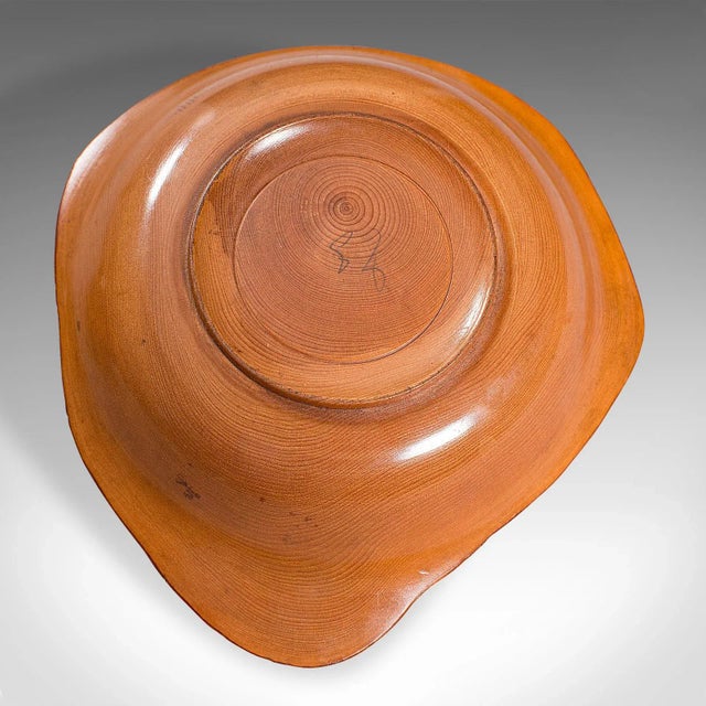 1900s Pair of Antique Victorian English Carved Yew Lidded Bowls For Sale - Image 11 of 13