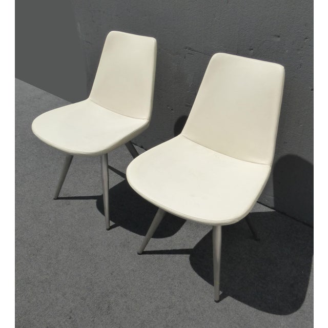 Vintage Contemporary Style White Vinyl Accent Chairs W Metal Peg Legs