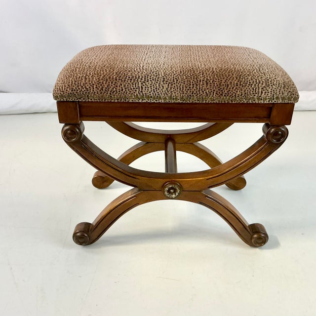 French 1970s Vintage French Empire Neoclassical Hollywood Regency Style X-Base Bench For Sale - Image 3 of 15