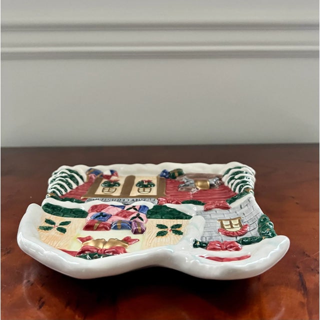 1990s Vintage Fitz and Floyd Christmas Plate For Sale - Image 5 of 8