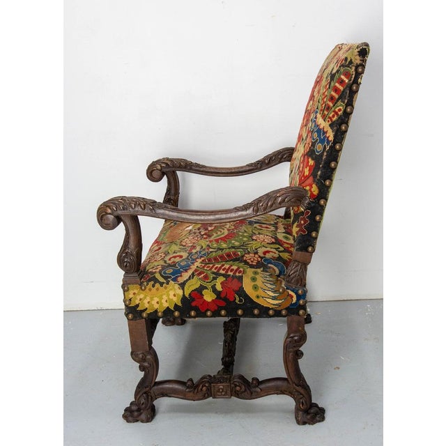 English Victorian Walnut Armchair with Lion Paws Feet, Late 19th Century For Sale - Image 5 of 15