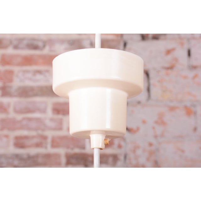 Designer: Anders Pehrson Maker: Ateljé Lyktan Socket: E27 This striking and characteristically shaped pendant chandelier...