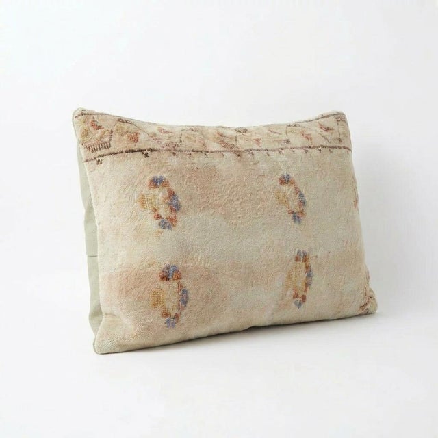 This beautiful 16'' x 24'' hand-woven Kilim pillow cover was made from an authentic Turkish kilim. The traditional flat-...