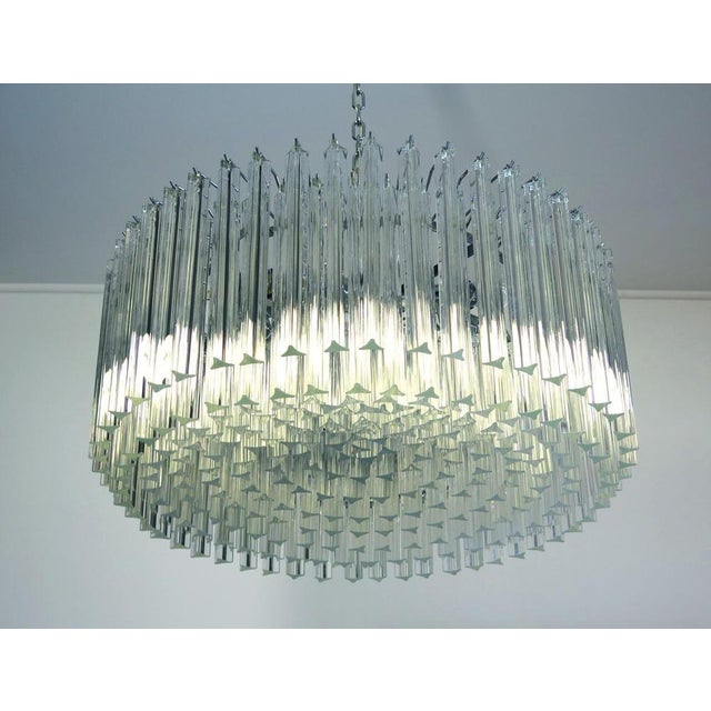 Mid-Century Italian Triedri Chandeliers in Murano Glass, Set of 2 For Sale - Image 10 of 18